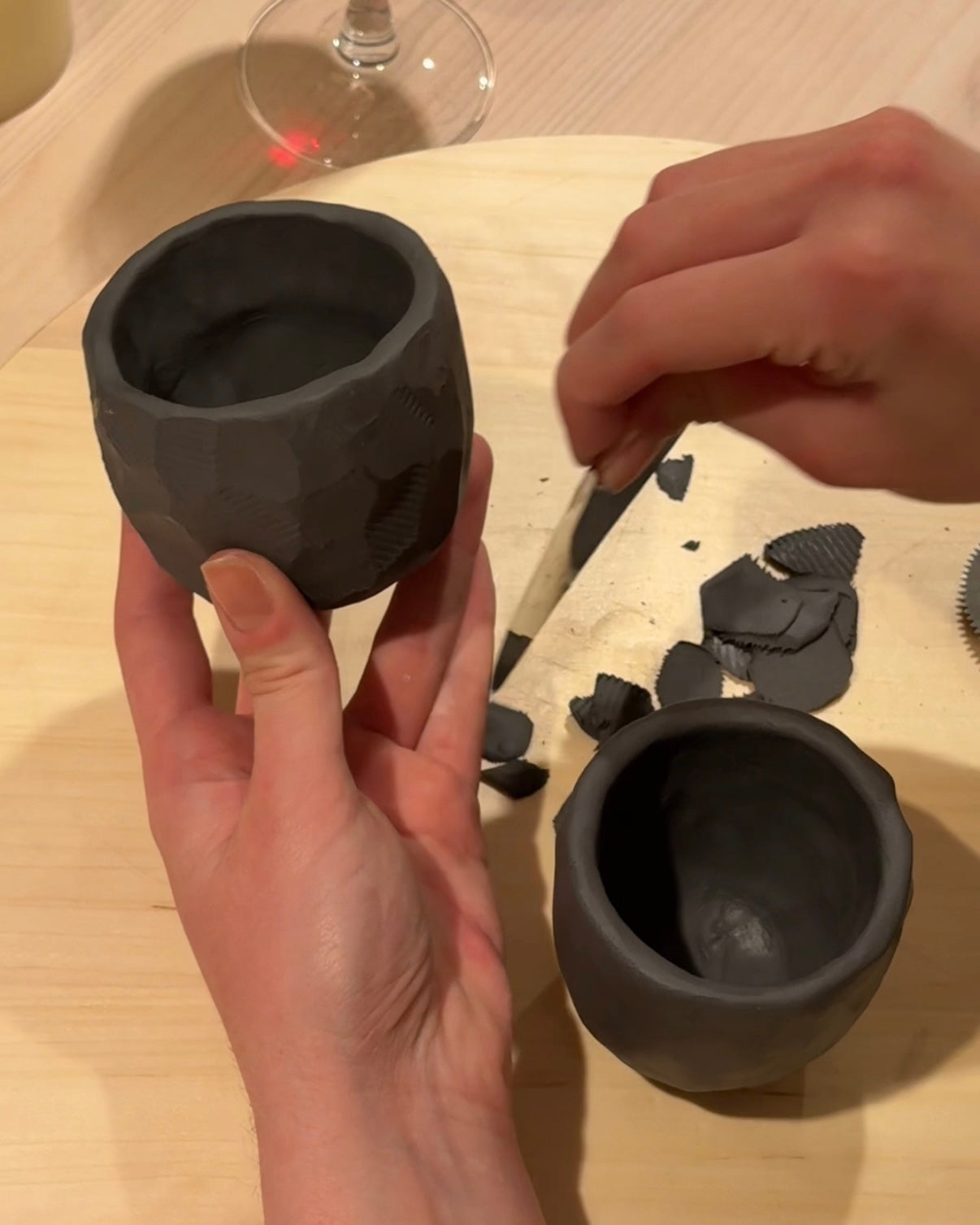 Kurinuki radionica - set šalica od crne gline - ZAGREB